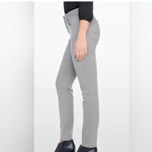 🎉‼️Host Pick‼️🤍 NYDJ Alina Skinny Ankle Pants in "Silverado" - Size 4✨✨✨ - Picture 7 of 15